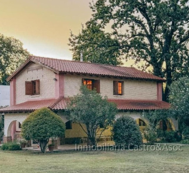 EN VENTA 🏡 Hermosa propiedad en Villa de las Rosas.