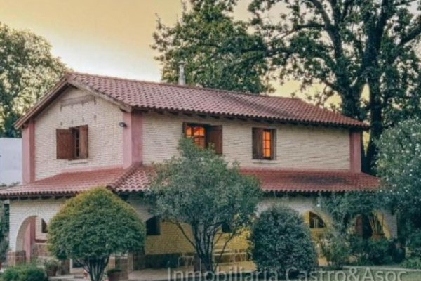 EN VENTA 🏡 Hermosa propiedad en Villa de las Rosas.